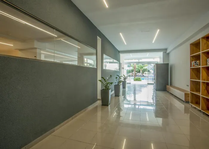 Olympia Sun מלון 3*